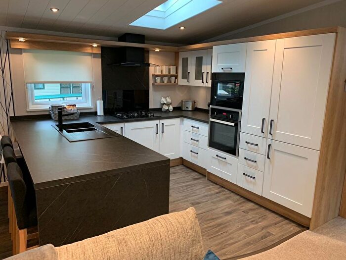 3 Bedroom Mobile/park Home For Sale In Aphrodites Cove - Sycamore, Sleaford Road, Tattershall, Lincoln, LN4