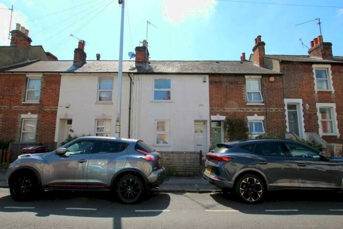 3 Bedroom Terraced House To Rent In Cambridge StreetReadingBerkshire, RG1