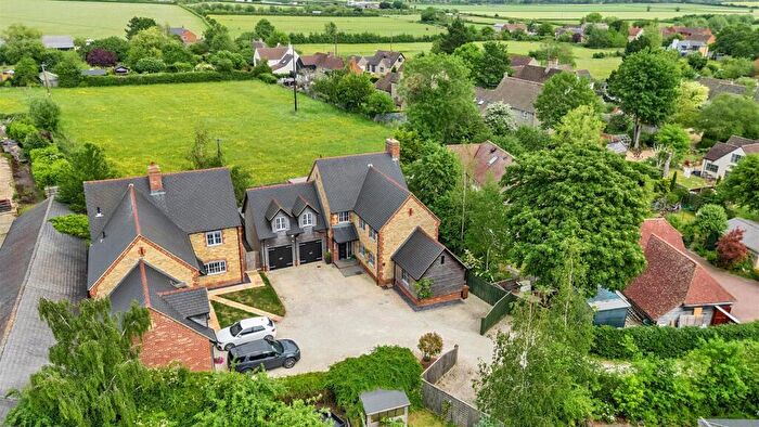 4 Bedroom Detached House For Sale In Longcot, Faringdon, Oxfordshire., SN7