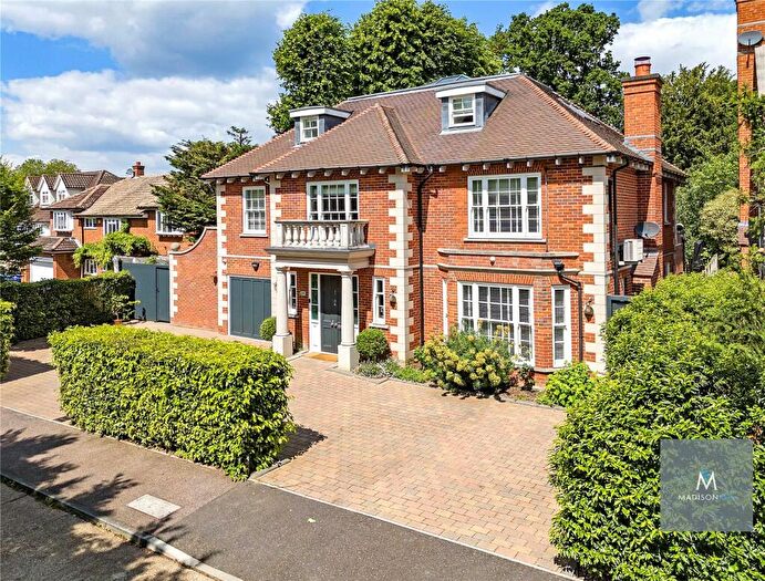 7 Bedroom Detached House To Rent In Lingmere Close, Chigwell, Essex, IG7