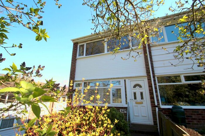 3 Bedroom End Of Terrace House To Rent In Gledhow Lane, Leeds, West Yorkshire, LS7