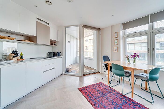 1 Bedroom Flat To Rent In Sterling Way, Islington, London, N7