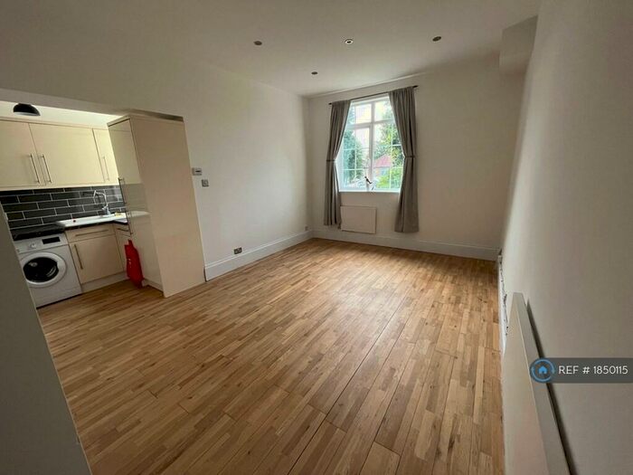 1 Bedroom Flat To Rent In St Marks Road, London, EN1