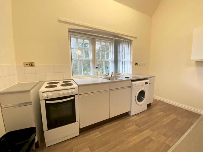 1 Bedroom Flat To Rent In The Drive, Countesthorpe, Leicester, LE8