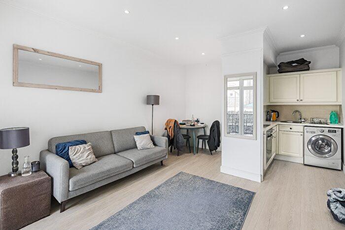 1 Bedroom Flat To Rent In Roland Gardens, London, SW7