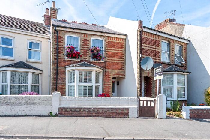 1 Bedroom Flat For Sale In Crescent Road, Bognor Regis, PO21