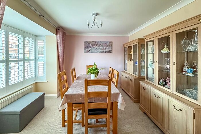 4 Bedroom Detached House For Sale In Stilwells, Rochford, SS4