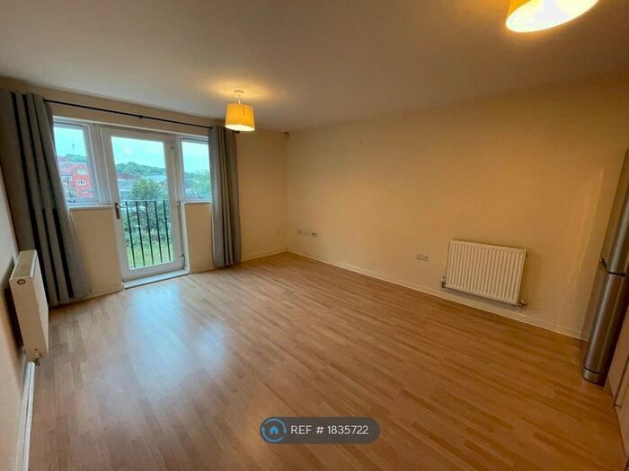 2 Bedroom Flat To Rent In Sovereign Point, Sheffield, S6