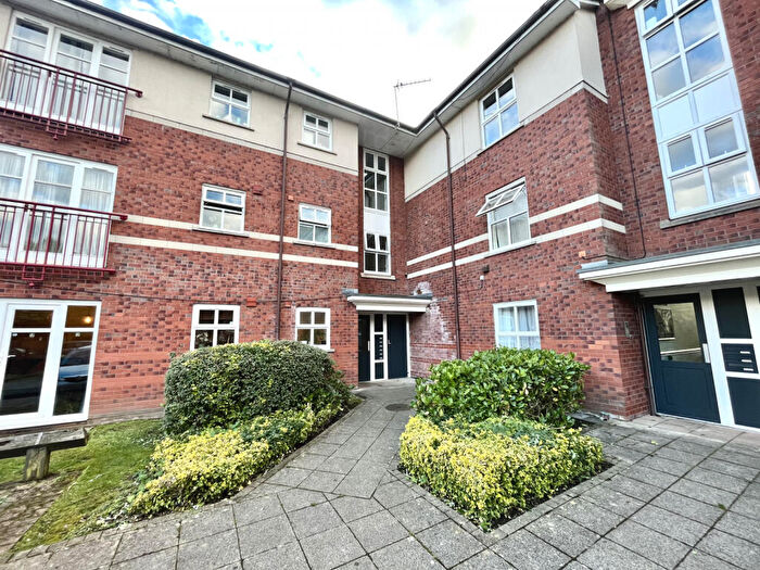 2 Bedroom Apartment To Rent In Linen Court, Trinity Riverside, Salford, M3