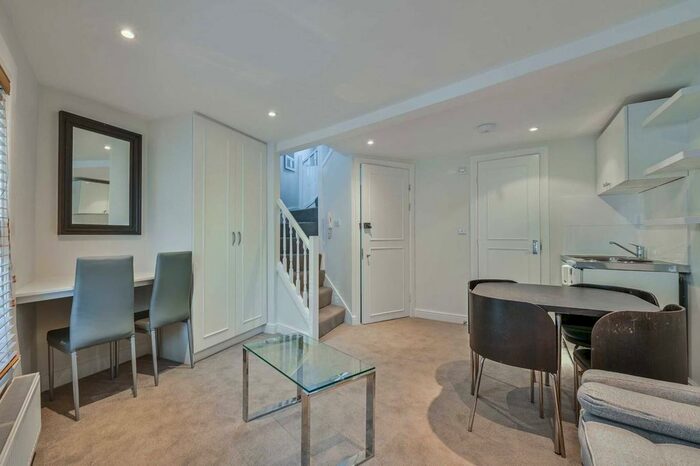 1 Bedroom Flat To Rent In Bear Street, Covent Garden, London, WC2H