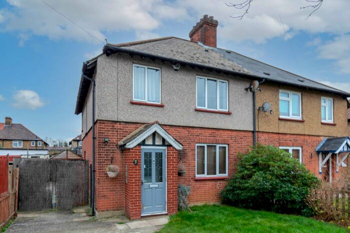 3 Bedroom Semi-Detached House To Rent In Knockholt Road, London SE9