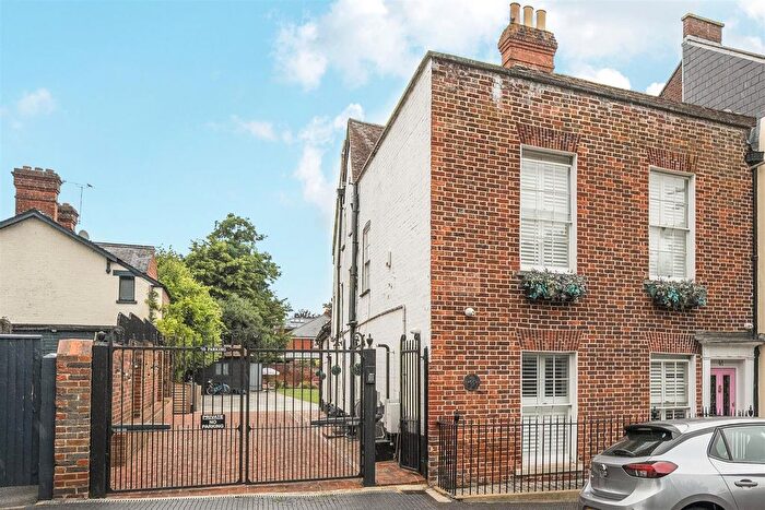 5 Bedroom Semi-detached House For Sale In Swan Street, West Malling, ME19