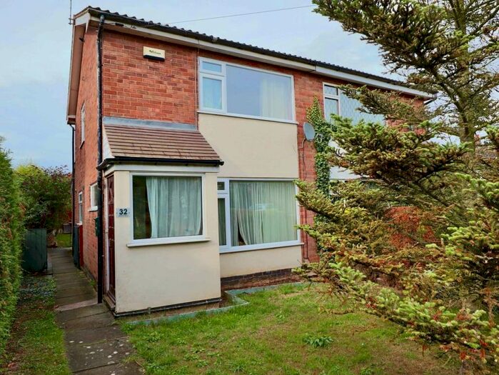 2 Bedroom Semi-Detached House To Rent In Glenbarr Drive, Hinckley, LE10