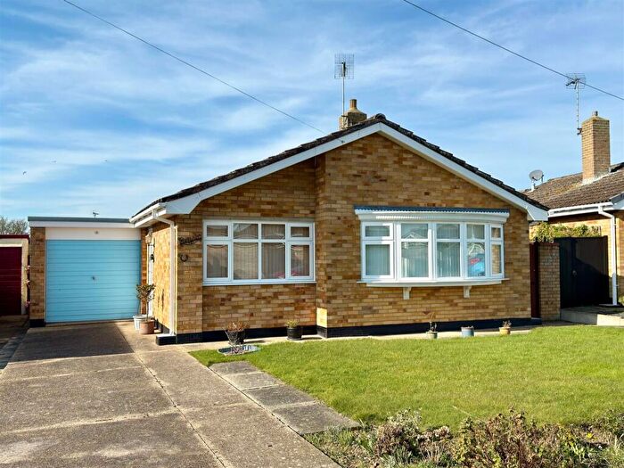 2 Bedroom Detached Bungalow For Sale In Thurne Road, Oulton Broad, Lowestoft, Suffolk, NR33
