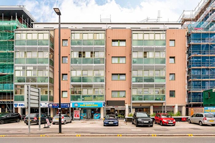 3 Bedroom Flat To Rent In Staines Road, Hounslow, TW3