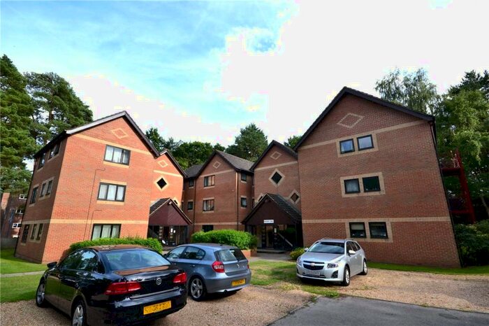 1 Bedroom Apartment To Rent In Mulberry Court, Wayland Close, Bracknell, Berkshire, RG12