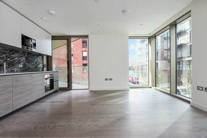 1 Bedroom Flat To Rent In The Lighterman, Pilot Walk, Lower Riverside, Greenwich Peninsula, SE10