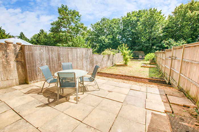 1 Bedroom Flat For Sale In Newbridge Road, Bath, BA1