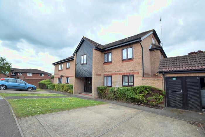 1 Bedroom Flat To Rent In Rodeheath, Luton, Bedfordshire, LU4