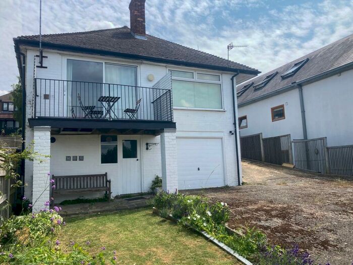 3 Bedroom Detached House To Rent In Ringmore Rise, SE23