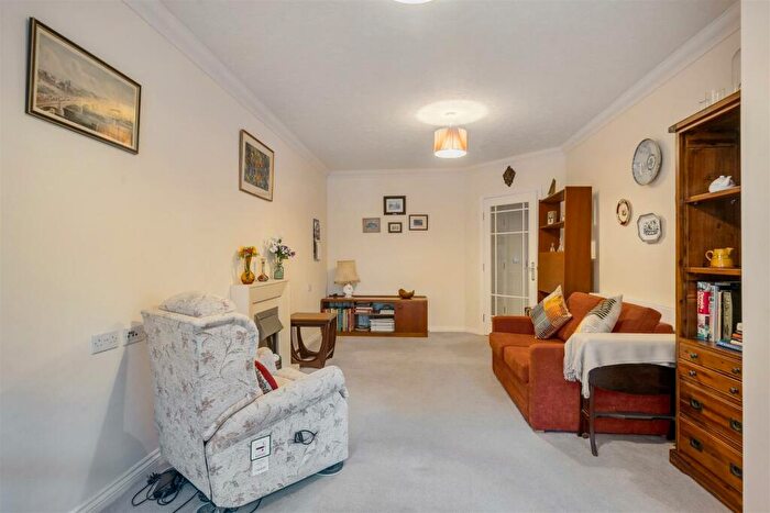 1 Bedroom Retirement Property For Sale In Chelmer Lodge, Chelmsford, CM2