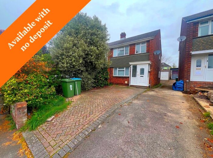 3 Bedroom Semi-Detached House To Rent In Effingham Gardens, Sholing, Southampton, Hampshire, SO19
