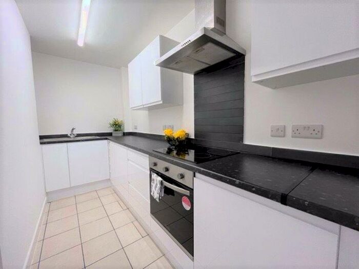 2 Bedroom Apartment To Rent In Redcourt, Athlone Grove, Armley, LS12