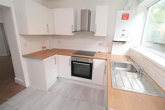 3 Bedroom Terraced House To Rent In Ynyscynon Road, Tonypandy, CF40