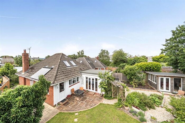 2 Bedroom Bungalow For Sale In Higher Shapter Close, Topsham, Exeter, EX3