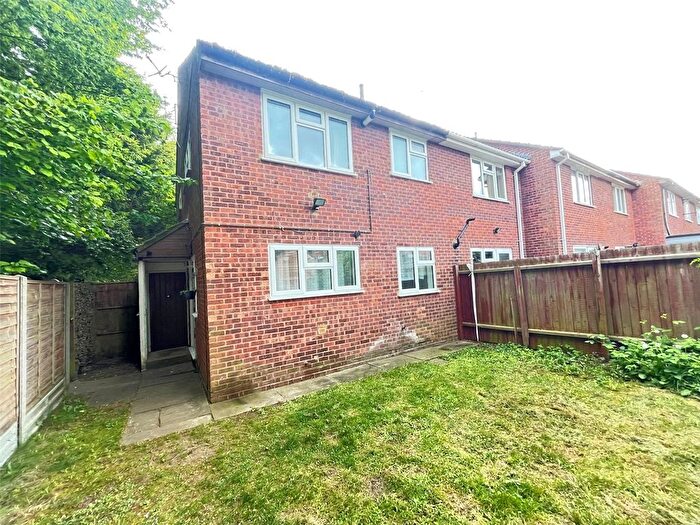1 Bedroom Terraced House For Sale In St Catherines Close, Daventry, Northamptonshire, NN11