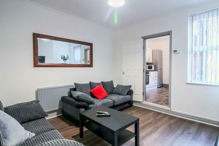 4 Bedroom Terraced House To Rent In Abbeydale Road -Student Property, S7