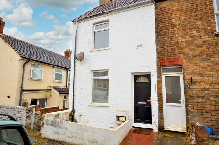 2 Bedroom End Of Terrace House To Rent In Manor Road, Dover, CT17