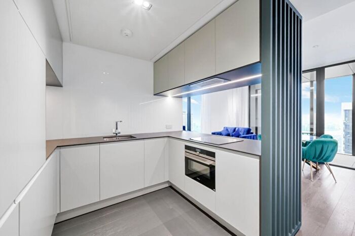 2 Bedroom Flat To Rent In Amory Tower, Marsh Wall, E14
