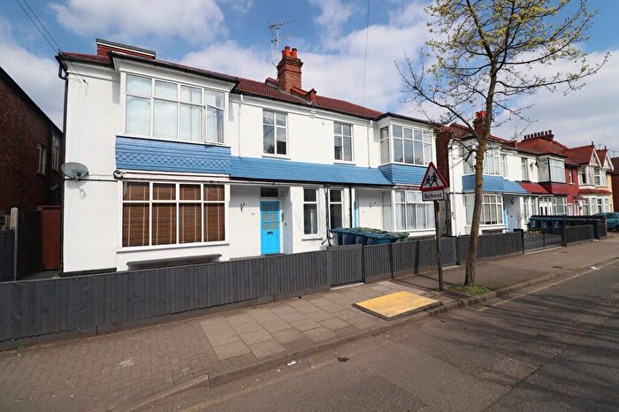 1 Bedroom Flat To Rent In Central Harrow, HA1