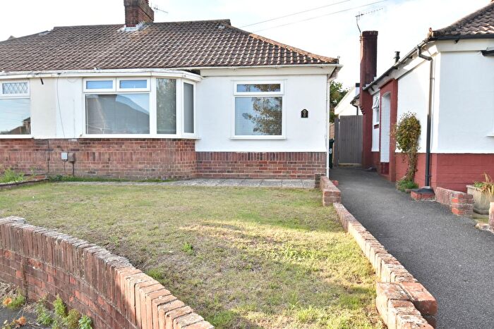 2 Bedroom Semi-Detached Bungalow To Rent In Newtimber Drive, Portslade, BN41
