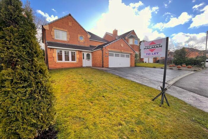 4 Bedroom Detached House To Rent In Kestrel View, Glossop, SK13