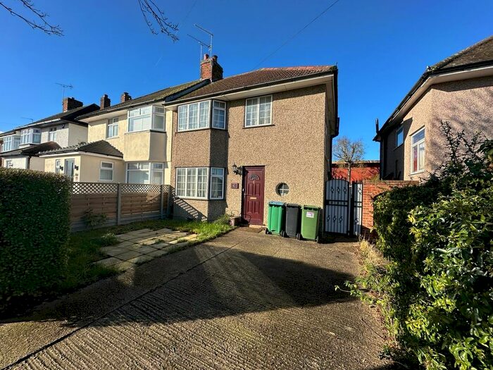 3 Bedroom Semi-Detached House To Rent In Devon Road, Watford, WD24