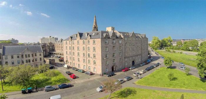 2 Bedroom Flat To Rent In John's Place, Edinburgh, EH6