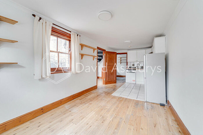 2 Bedroom End Of Terrace House To Rent In Bourne Road, Crouch End, London, N8