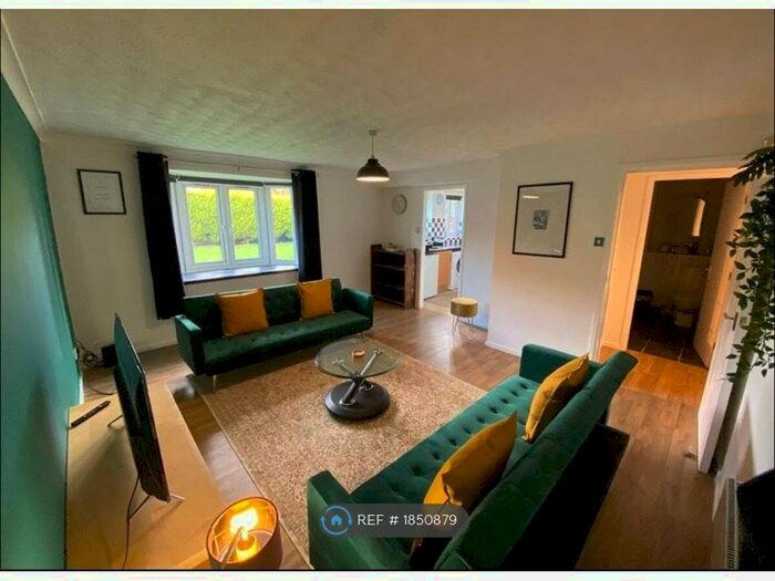 2 Bedroom Flat To Rent In Badby Close, Manchester, M4