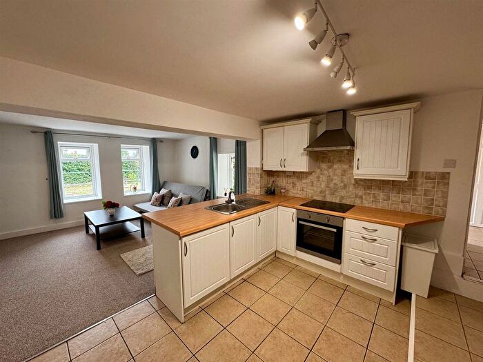 1 Bedroom Flat To Rent In The Flat, Cowleigh Roadmalvernworcestershire, WR14