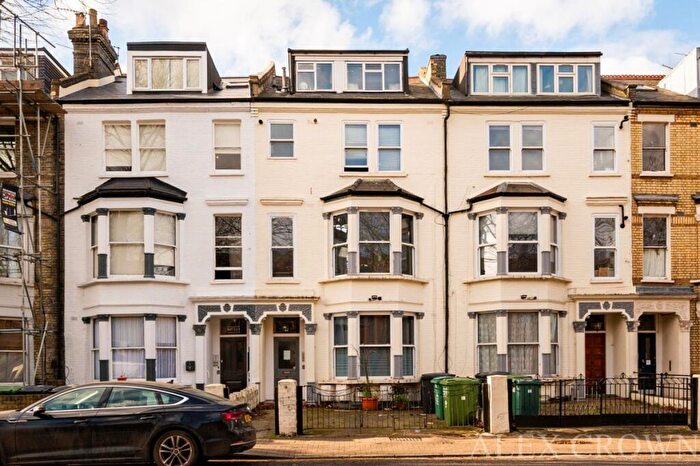3 Bedroom Flat To Rent In Caledonian Road, Caledonian Road, N7