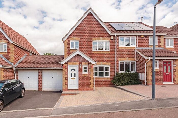 3 Bedroom Semi-Detached House To Rent In Simmonds View - Stoke Gifford, BS34