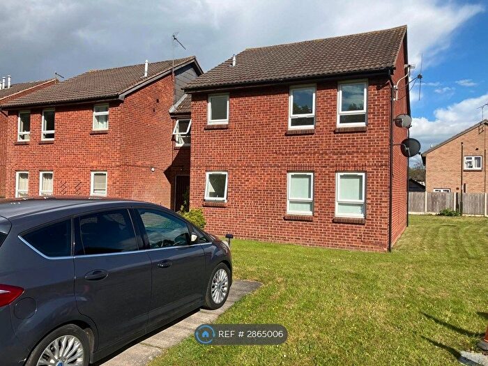 1 Bedroom Flat To Rent In Overdale Close, Long Eaton, NG10