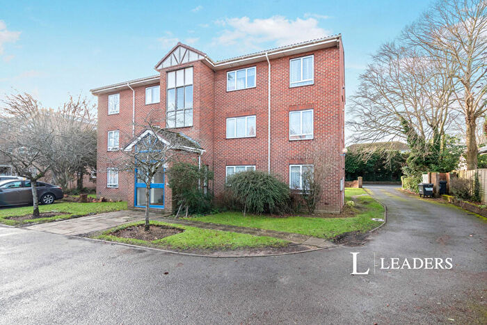 2 Bedroom Flat To Rent In Wellington Road, Bournemouth, BH8