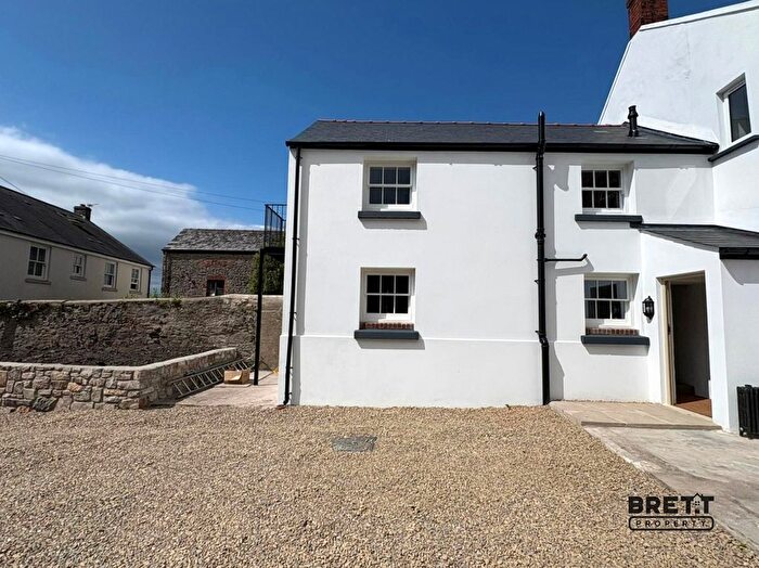 1 Bedroom Cottage To Rent In Courtyard Cottage, Main Street, Pembroke, Pembrokeshire., SA71