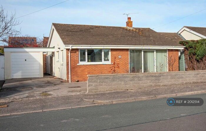 3 Bedroom Bungalow To Rent In Matthew Road, Rhoose, Barry, CF62