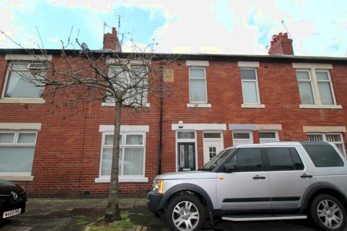 2 Bedroom Flat To Rent In Aln Street, Hebburn, NE31
