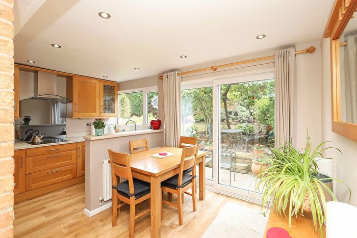 3 Bedroom Link Detached House For Sale In Simcrest Avenue, Killamarsh, S21