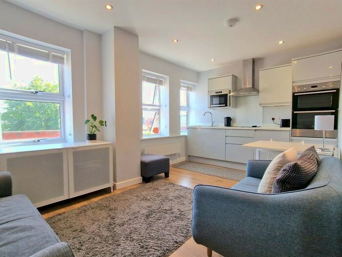 1 Bedroom Flat To Rent In Victoria Road, Farnborough, GU14